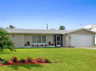 1906 SE 39th Ter, Cape Coral, FL 33904