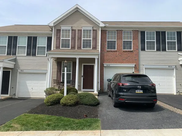 859 Fawn Ln, Hummelstown, PA 17036