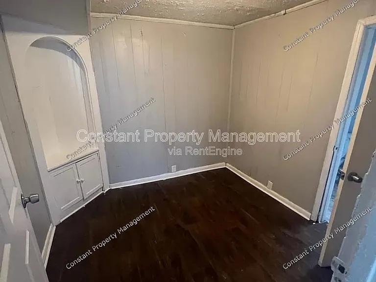 616 W Poplar St #1 — Photo 2