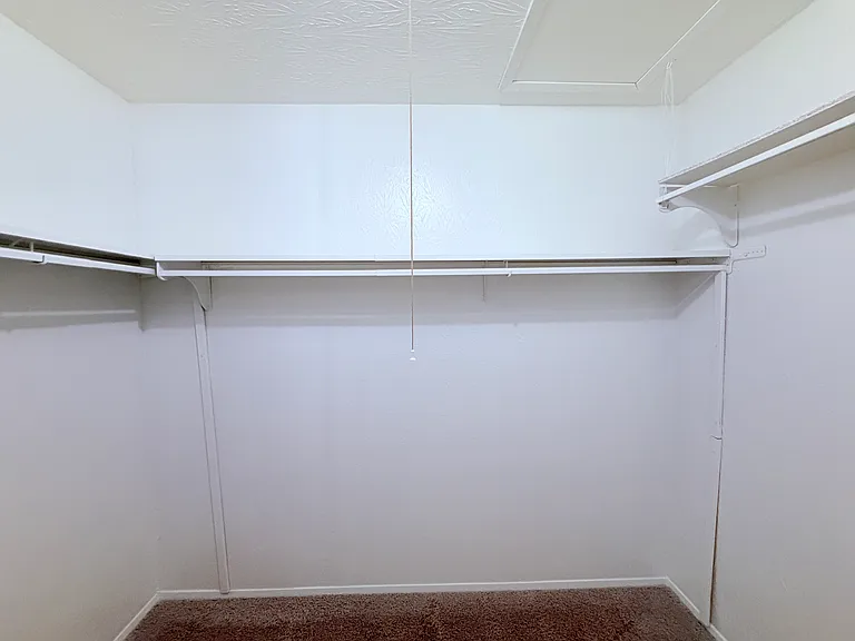 9611 Blue Creek Ln — Photo 16