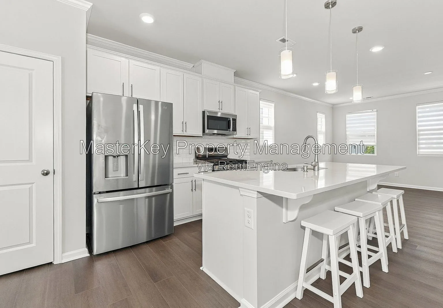 3 bed, 3.5 bath, 1784 sqft, $2,095 — Photo 2
