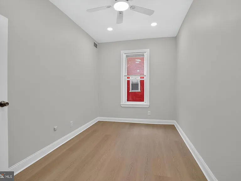 630 N 2nd St #2 — Photo 18