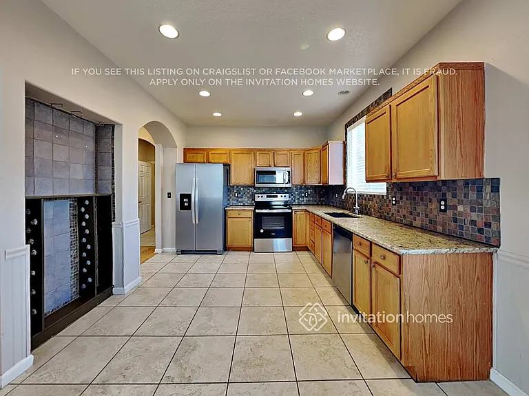 13585 E 107th Pl — Photo 9