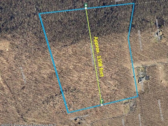 3rd image of 16 Conyngham Crest Dr