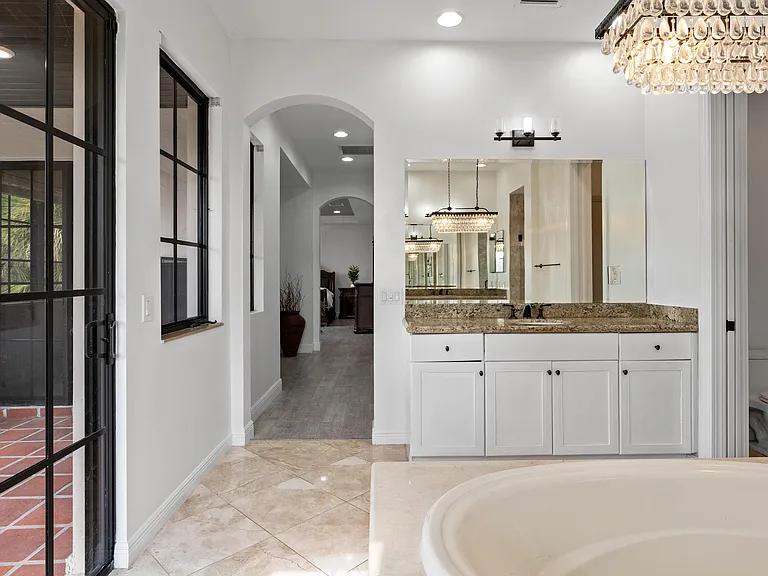 9521 Eden Mnr — Photo 101