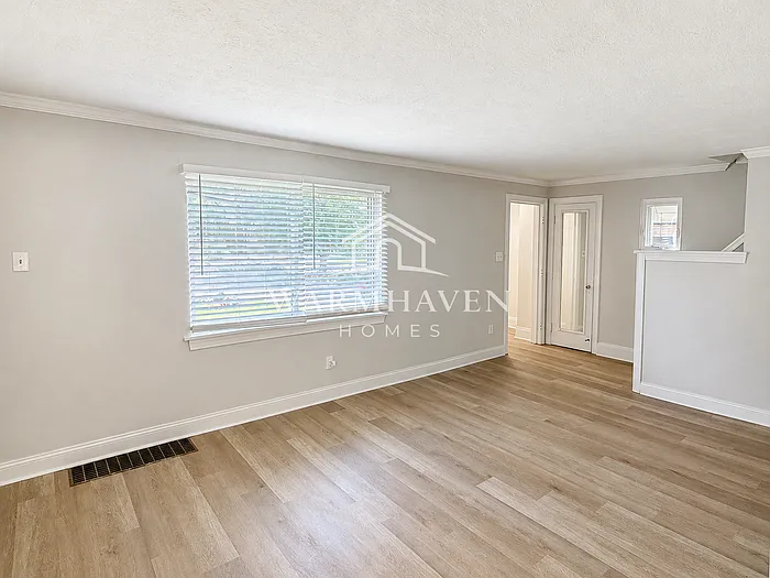 1352 Diagonal Rd — Photo 4