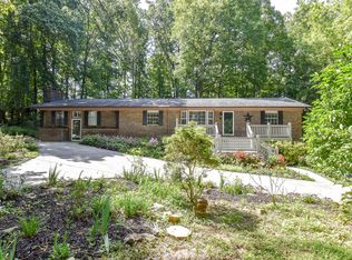 1073 W Outer Dr, Oak Ridge, TN 37830