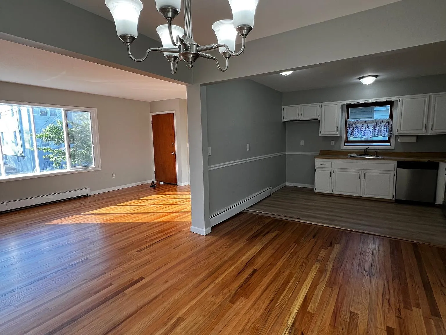 52 Frederick St — Photo 2