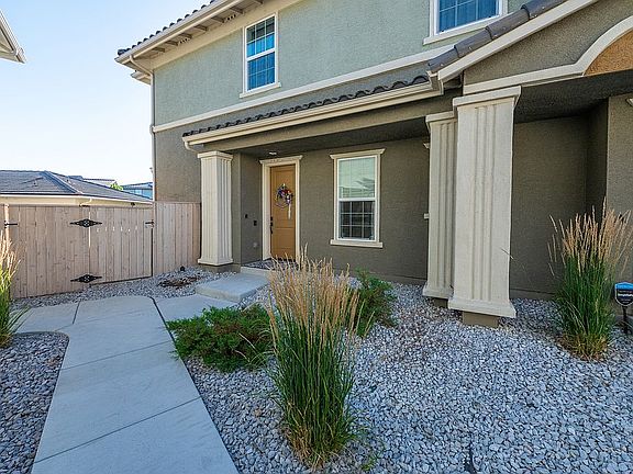 5th image of 1855 Dark Horse Rd Unit B
