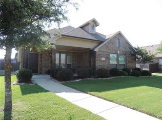 914 Lost Pine Dr, Midlothian, TX 76065