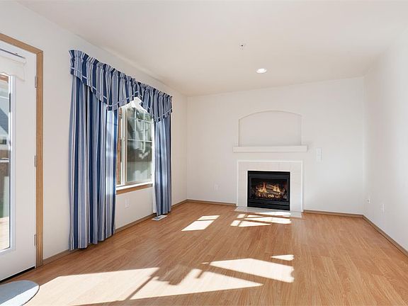5th image of 119 91st Ave SE APT 4C