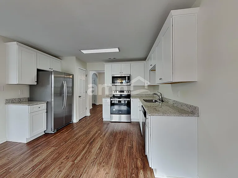 1825 Beeson Park Ln — Photo 3