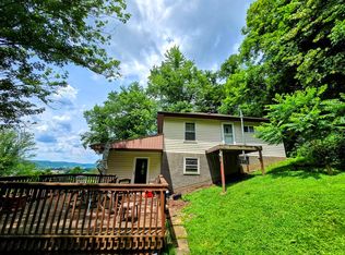 1334 Locust St, McMechen, WV