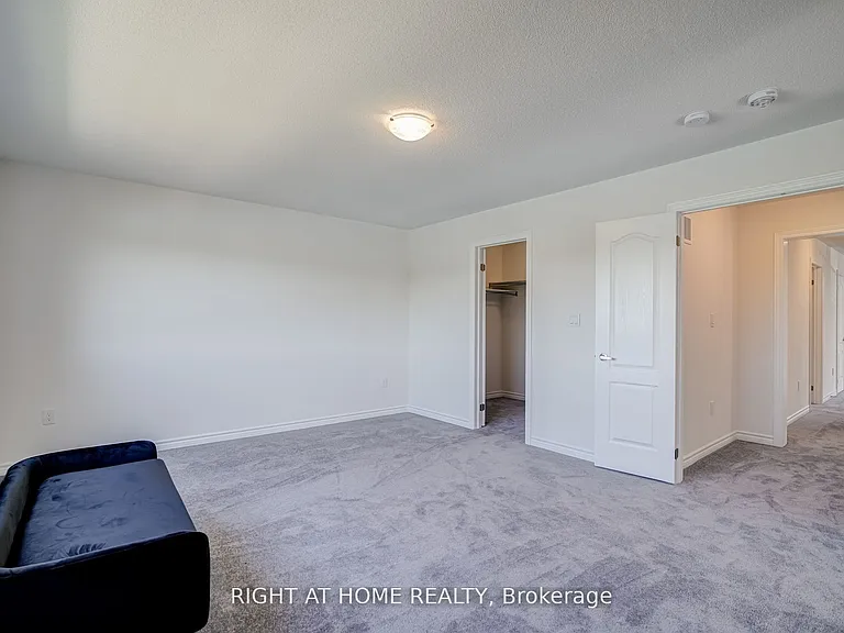 96 Connell Dr — Photo 15