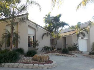 11420 Wayne Dr, Hollywood, FL 33026