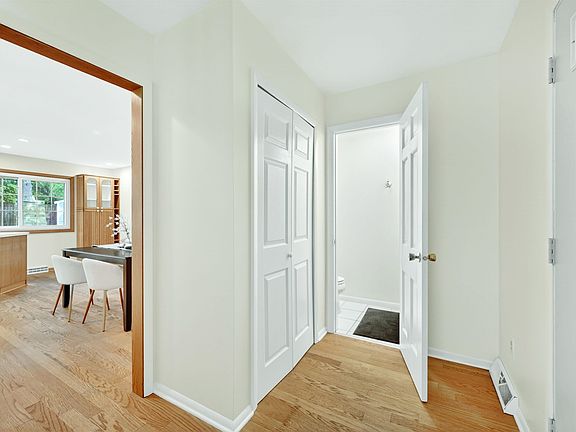 4th image of 1710 Wicklow Way