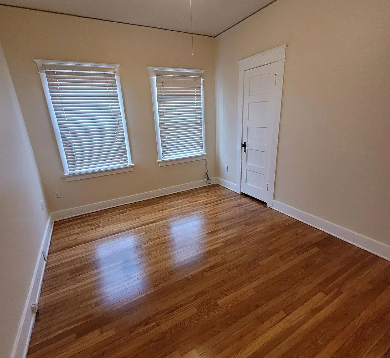 2 bed, 1000 sqft, $2,950 — Photo 3