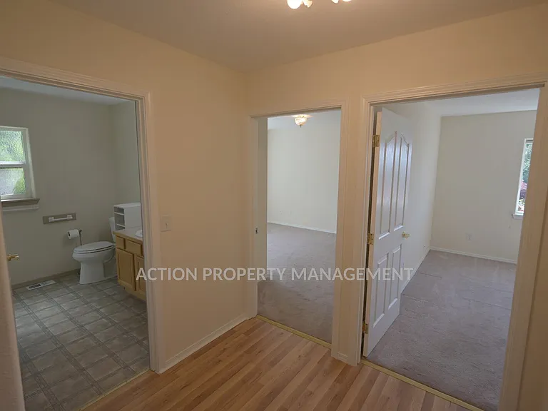 70 Amethyst Dr — Photo 22