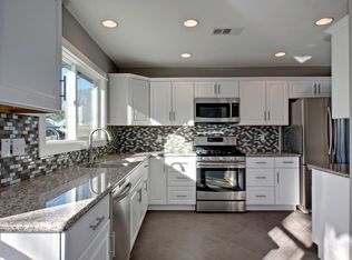 3767 E Sunny Dunes Rd, Palm Springs, CA 92264