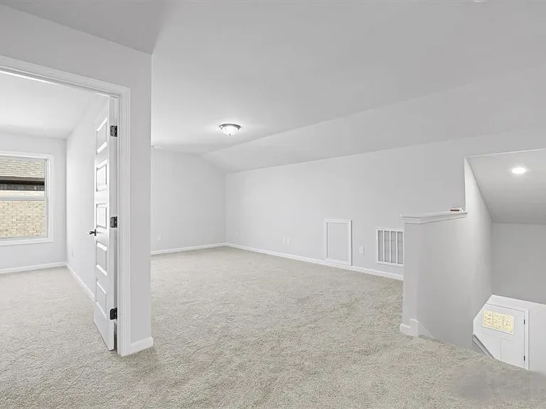 127 Huffman St — Photo 9