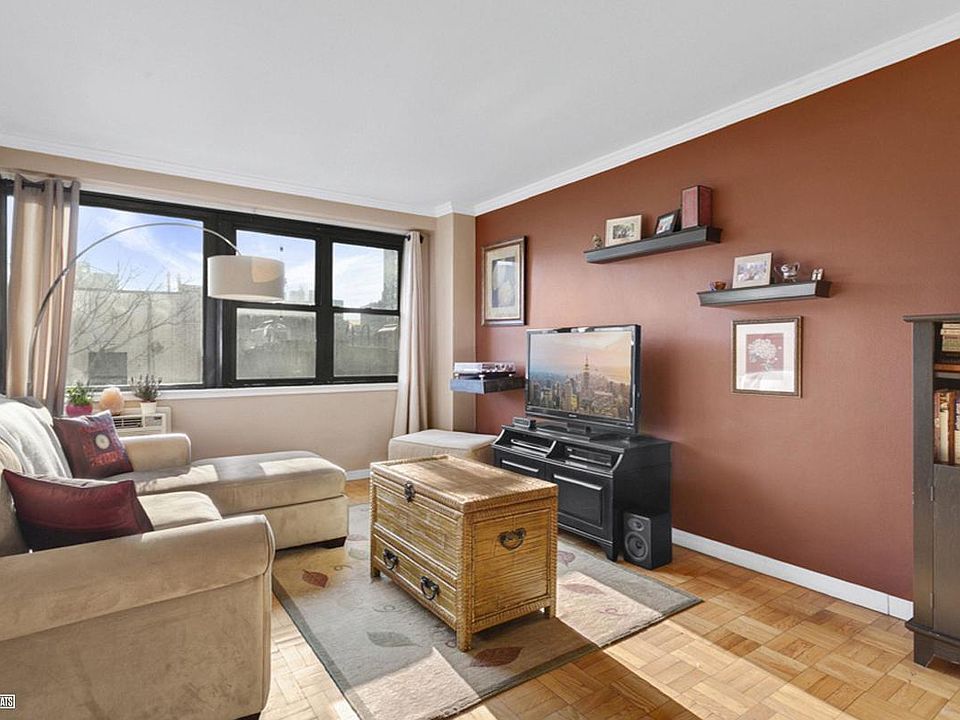 1st image of 210 E 15th St APT 8D