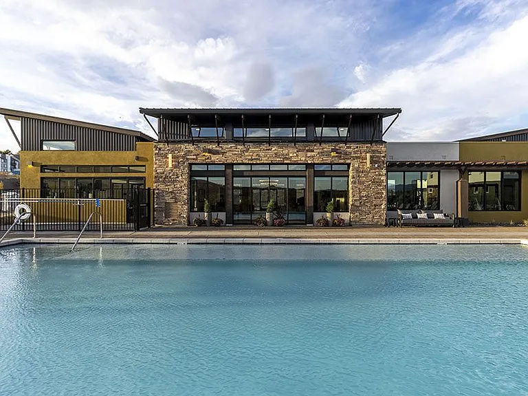The Retreat Luxury Apartments — Photo 51