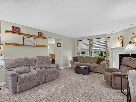 3rd image of 2421 Yorkshire Cir