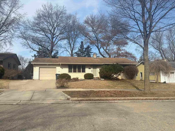 5018 Ironwood Dr, Madison, WI 53716