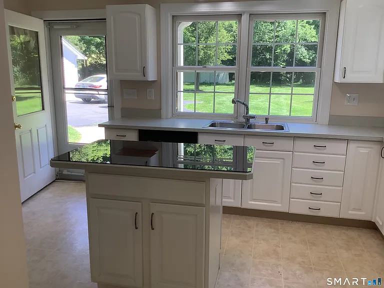 668 Huckleberry Hill Rd — Photo 8