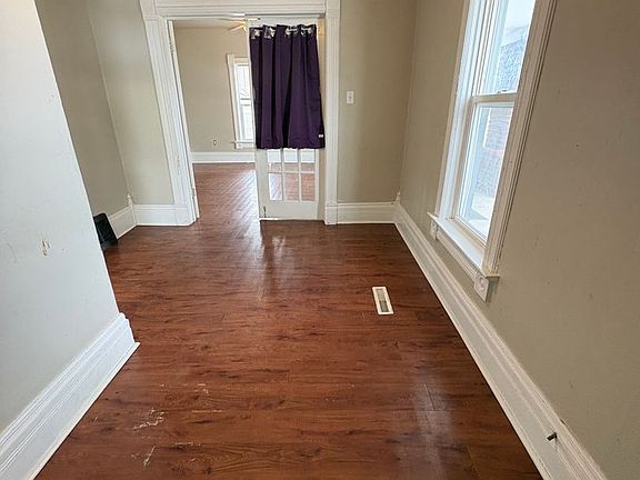 2nd image of 301 Kilbourn Ave #A