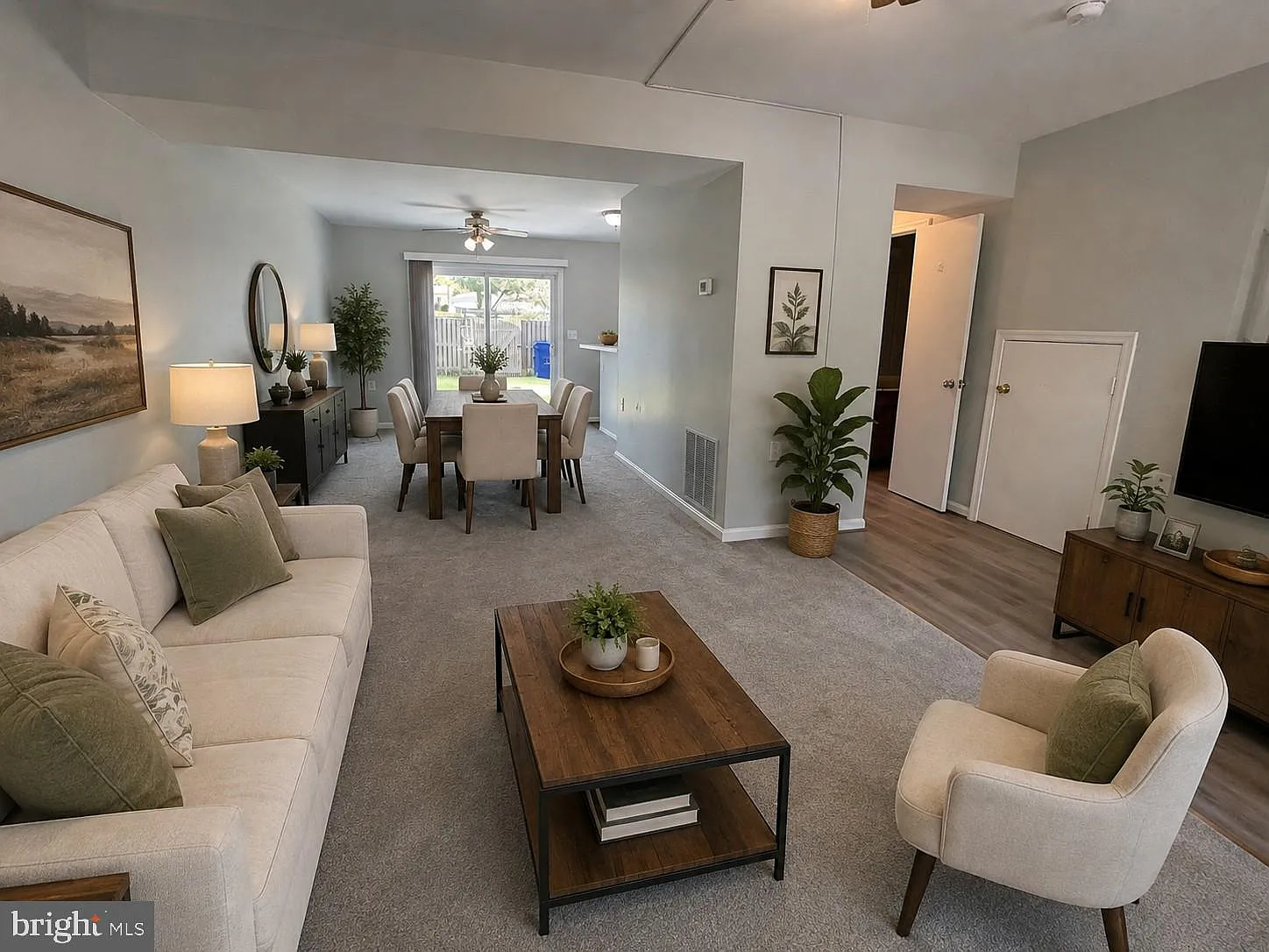 3 bed, 1.5 bath, 1160 sqft, $1,995 — Photo 2