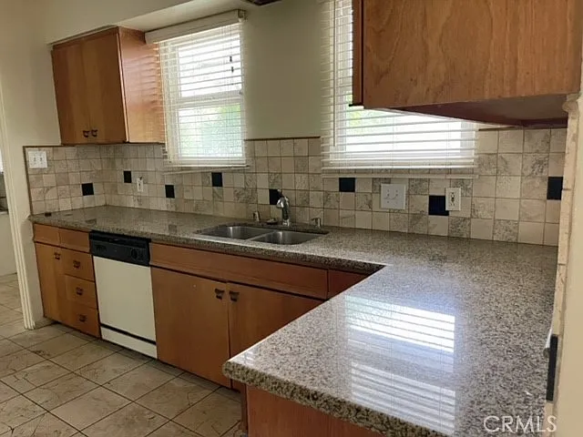 Kitchen sink