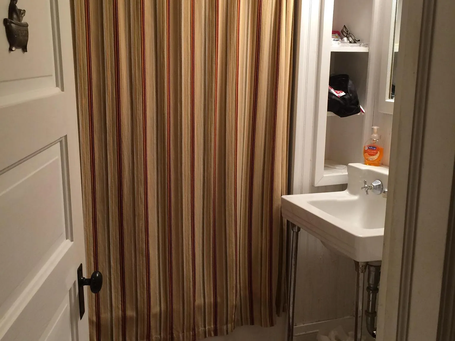 6 bed, 2019 sqft, $500 — Photo 4