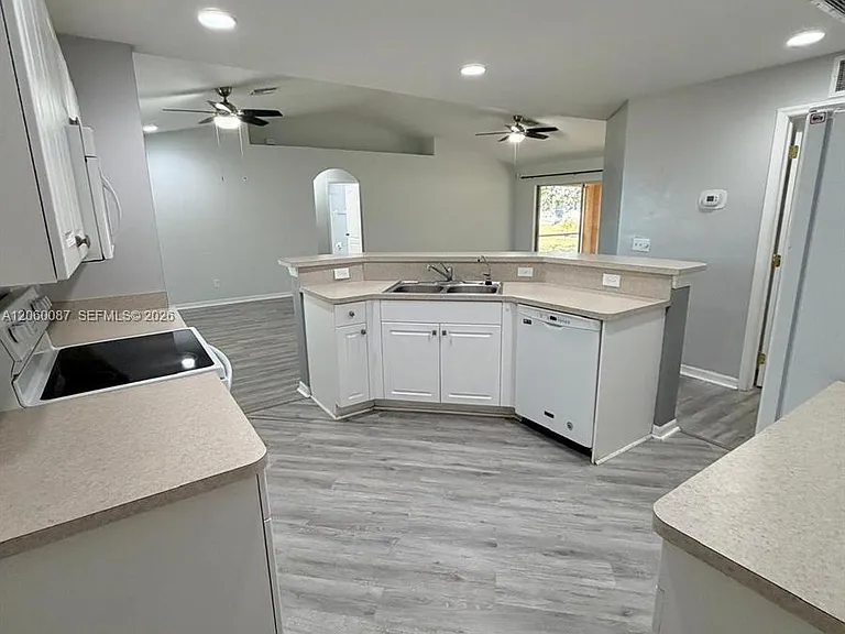 507 Peerless Cir — Photo 2