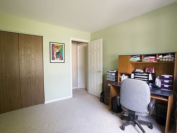 Guest bedroom