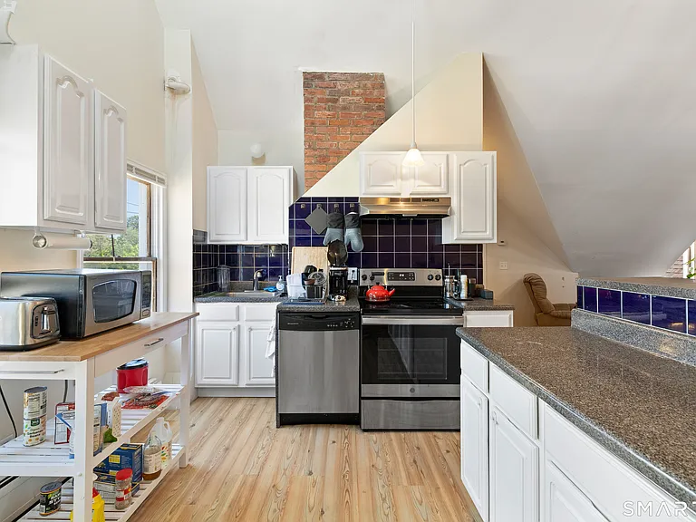 542 George St #A3 — Photo 5