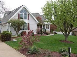 618 James Dr, Rostraver Township, PA