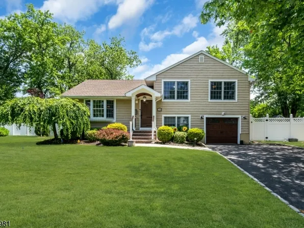 10 Deborah Way, Fanwood Boro, NJ 07023