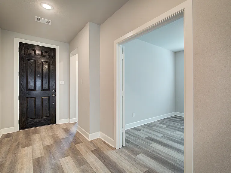 1817 Arbor Dr — Photo 8