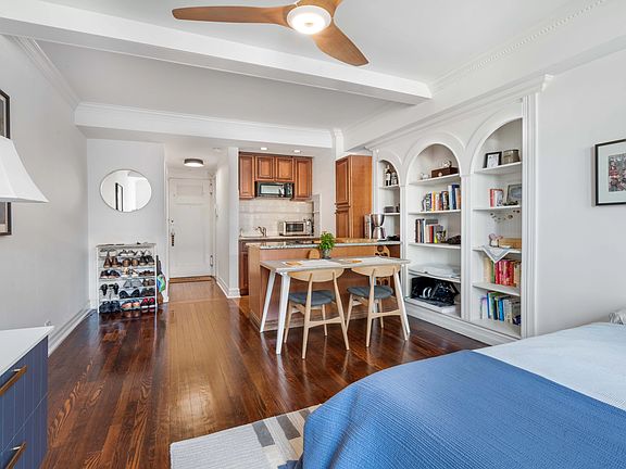 2nd image of 320 E 42nd St APT 1403
