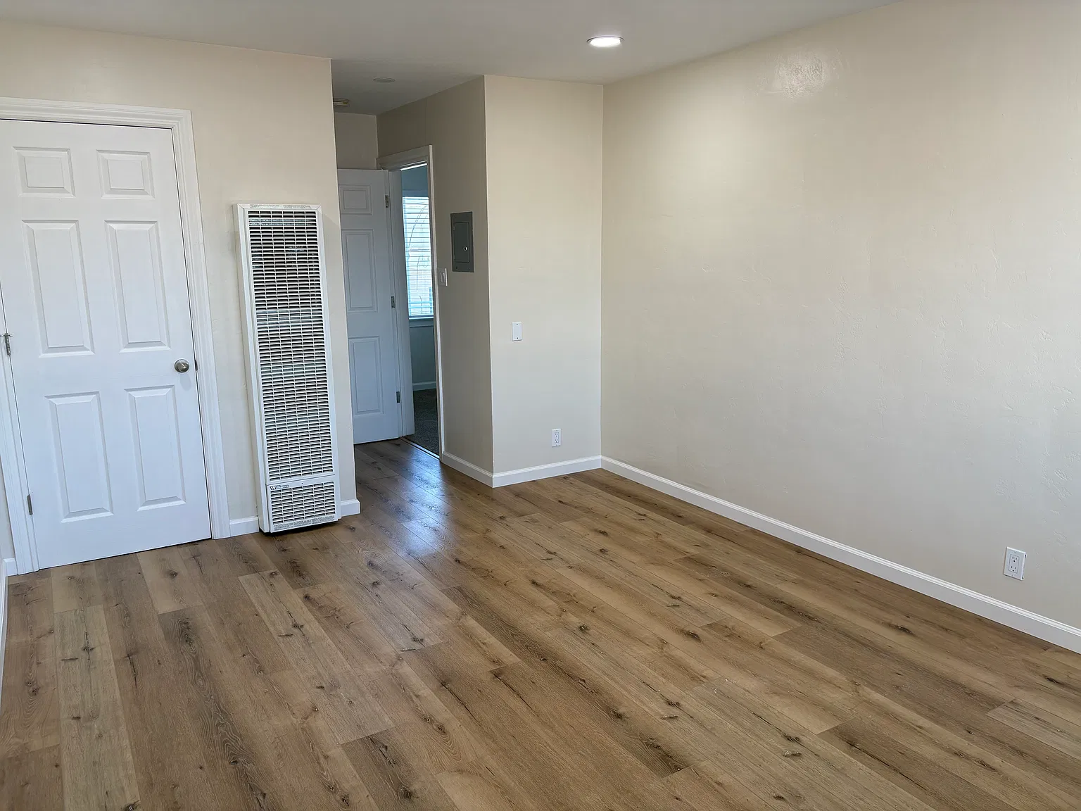 1 bed, $2,500 — Photo 3
