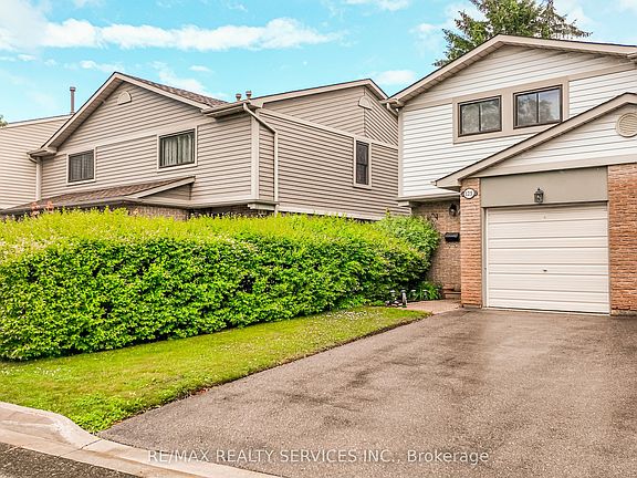 2nd image of 125 Ashton Cres #125