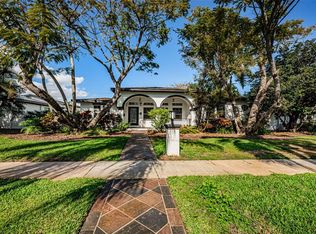 151 20th Ave NE, Saint Petersburg, FL 33704