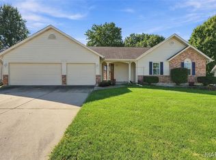 2153 Autumn Wood Dr, Saint Charles, MO 63303