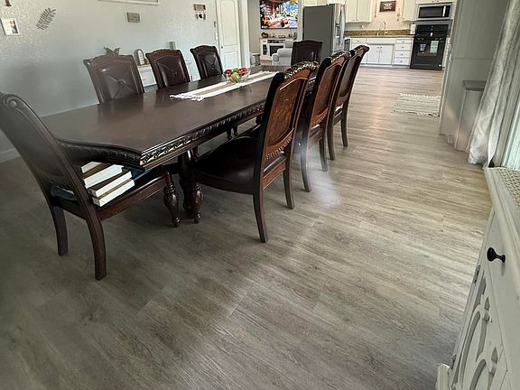 5th image of 1074 Raymond Road