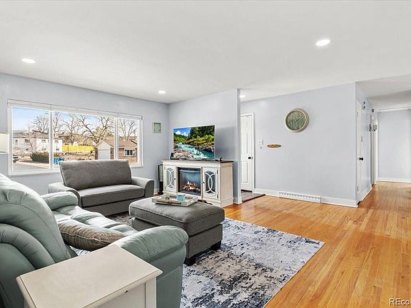 4th image of 921 S Taft Street