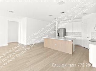 8906 Dahlia Cir, Port Saint Lucie, FL 34986
