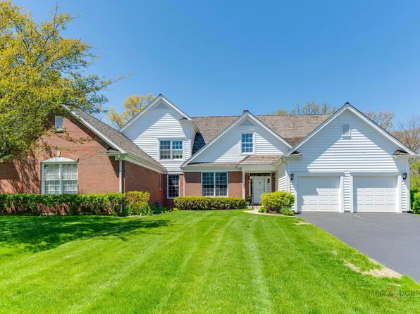 430 Woodward Ct, Lake Forest, IL 60045