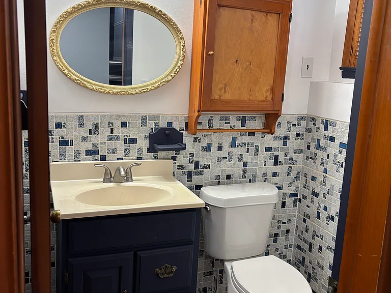 22740 Teppert Ave — Photo 11