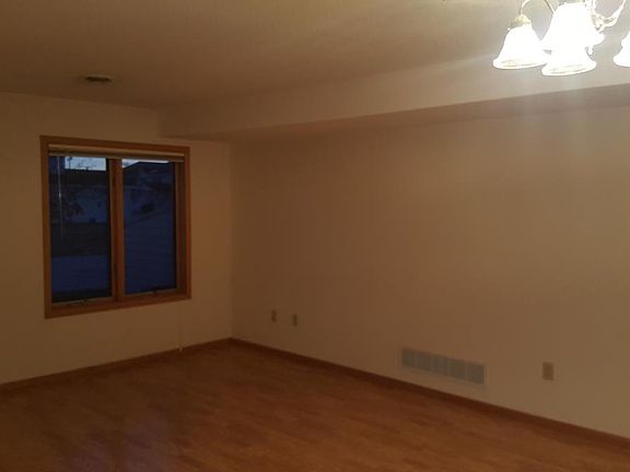 3rd image of 3942 Meadow Brook Ct